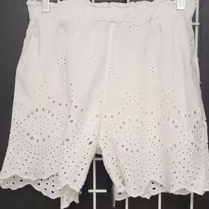 Valentina ALDI White Eyelet Cotton Shorts, Small